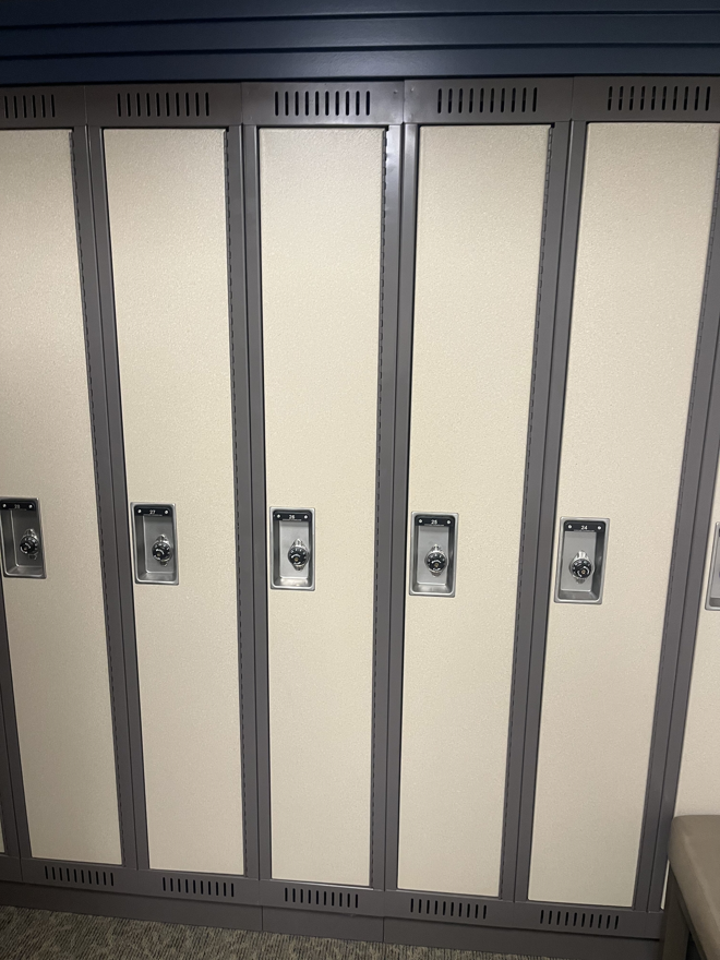 Item_21_-_Large_lockers_(371)